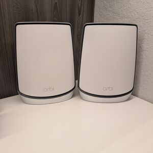 White Mesh WiFi System